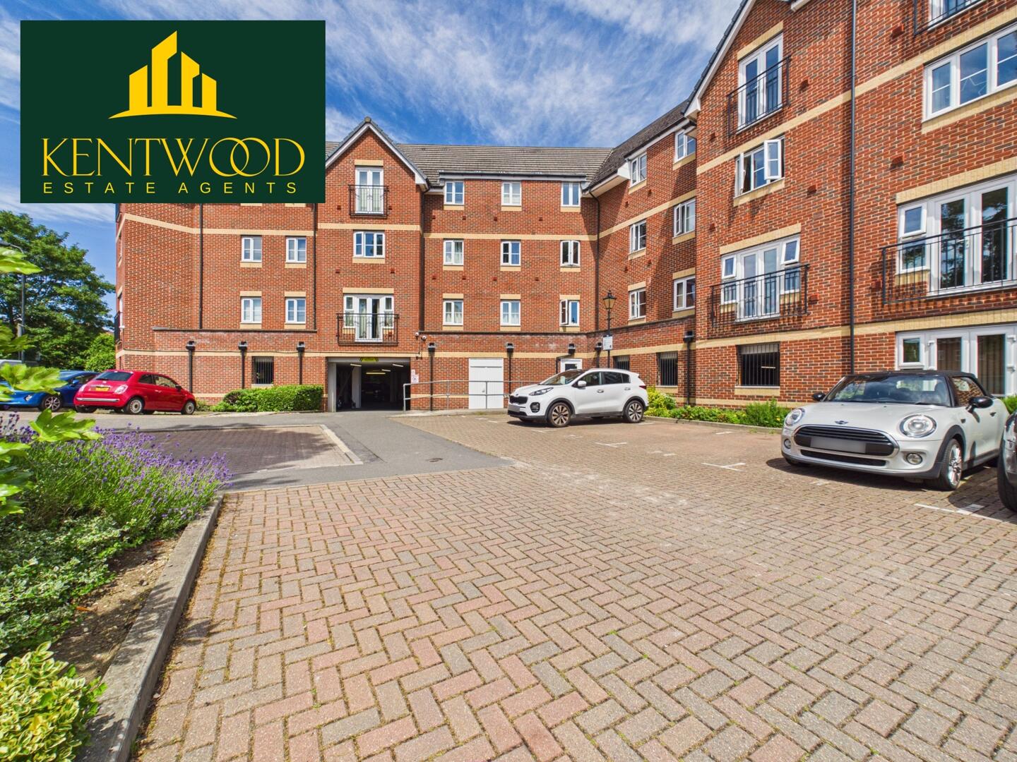 2 bedroom flat for sale